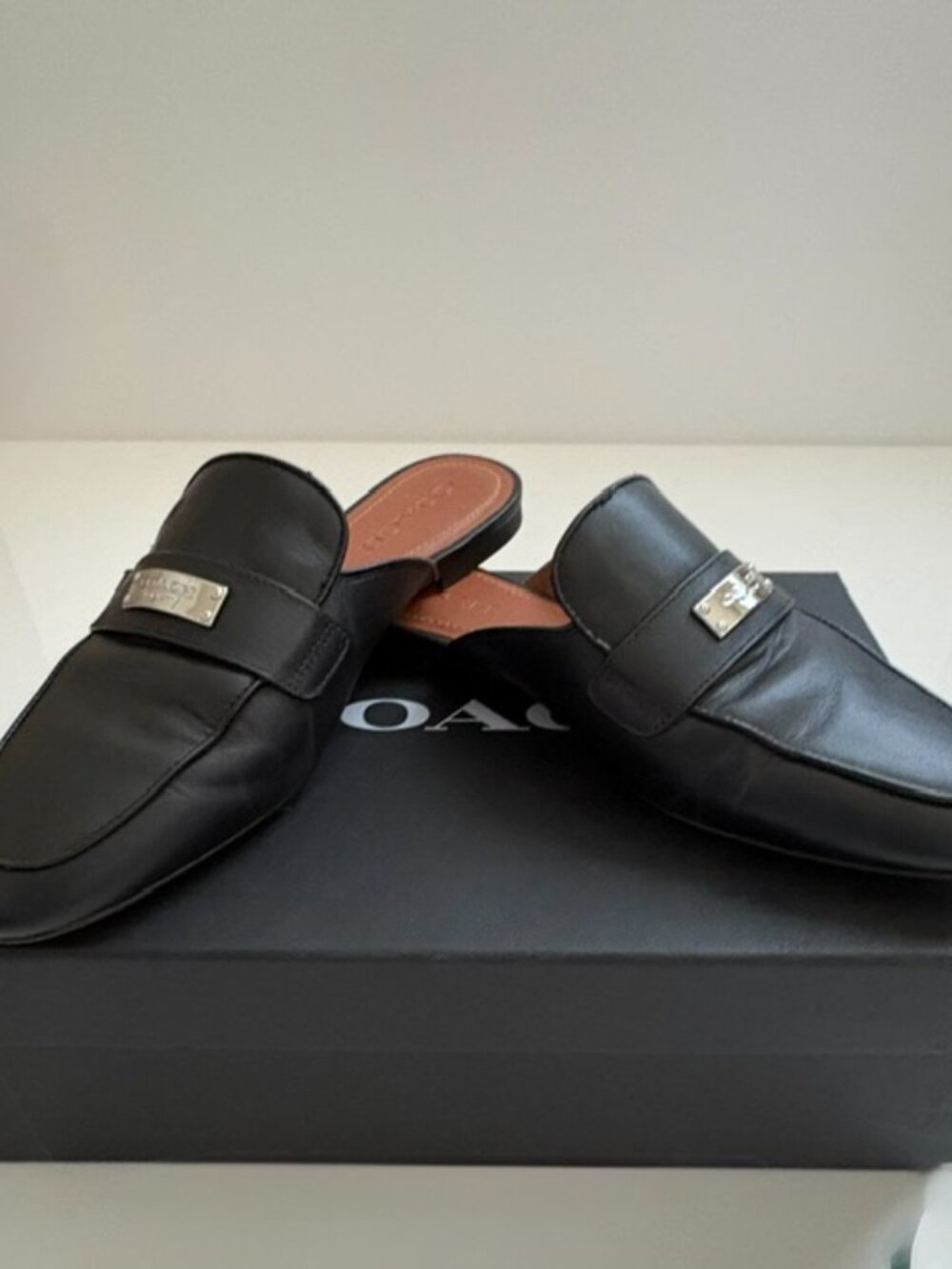Coach Women's Leather Mules - 9M - Picture 4 of 5